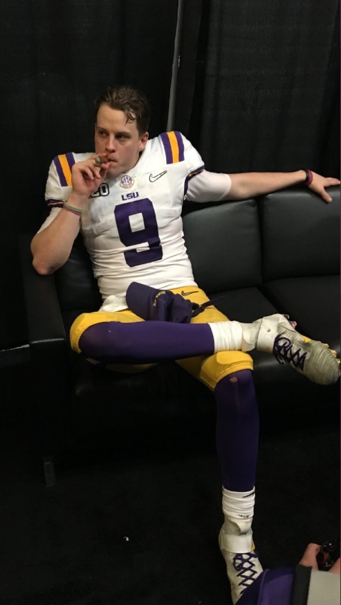 PHOTO-The-Most-Boss-Picture-You-Will-Ever-See-Of-Joe-Burrow-Puffing-On-A-Cigar-Leg-Crossed-Over-Arm-On-Sofa-With-No-Cares-In-The-World