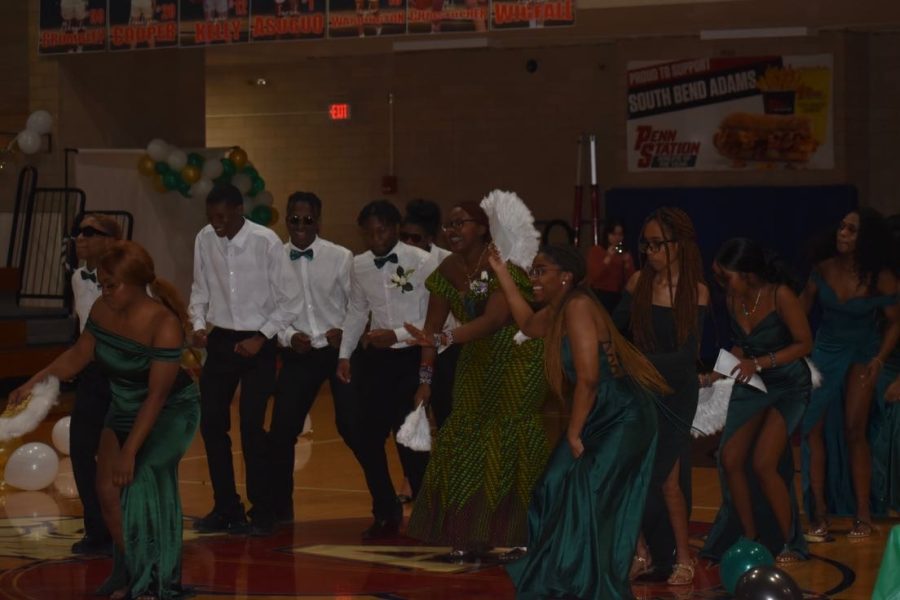Adams High Schools African Student Association Hosts Adams First Ever Fake African Wedding